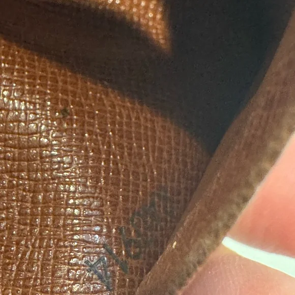 Authentic Louis Vuitton Brown Monogram Wallet - Picture 12 of 13